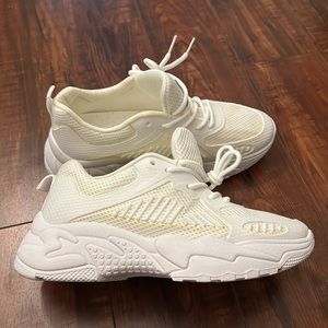 PrettyLittleThing chunky white dad sneakers
